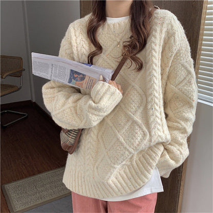 Crewneck Cable Knit Sweater