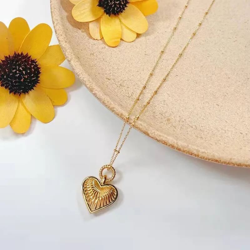 Barbie Gold Heart Necklace-Luxandluxy