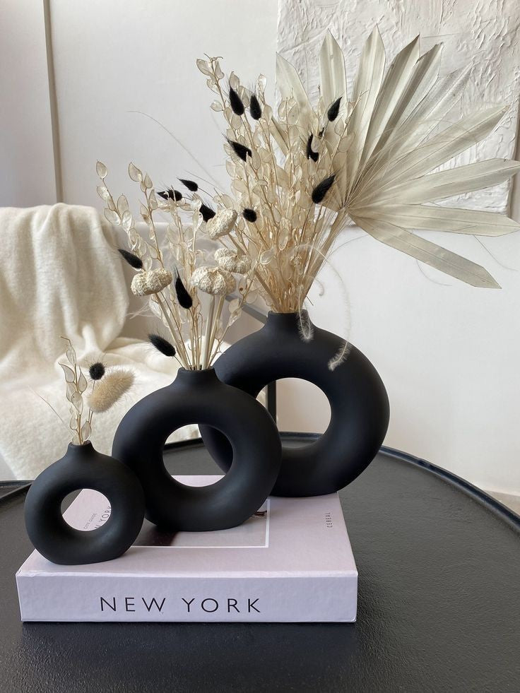 Donut Shaped Vase-Luxandluxy