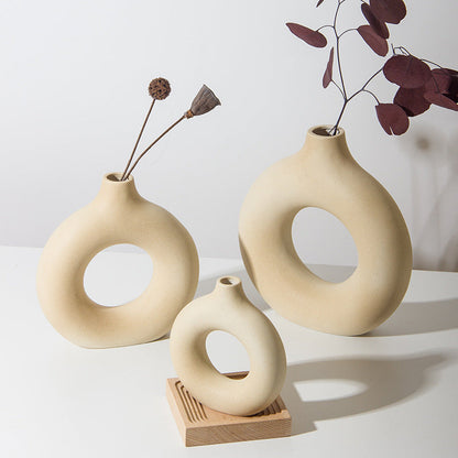 Donut Shaped Vase-Luxandluxy