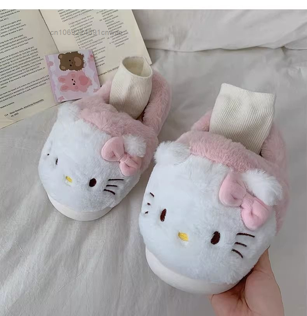 Hello Kitty Slippers-Luxandluxy