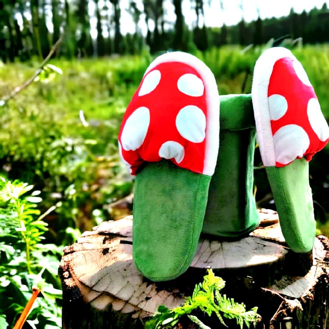 Mushroom Pirhanha Plant Slippers-Luxandluxy