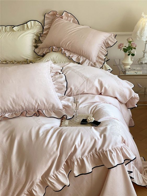 Silky Ruffle Bedding Set-Luxandluxy