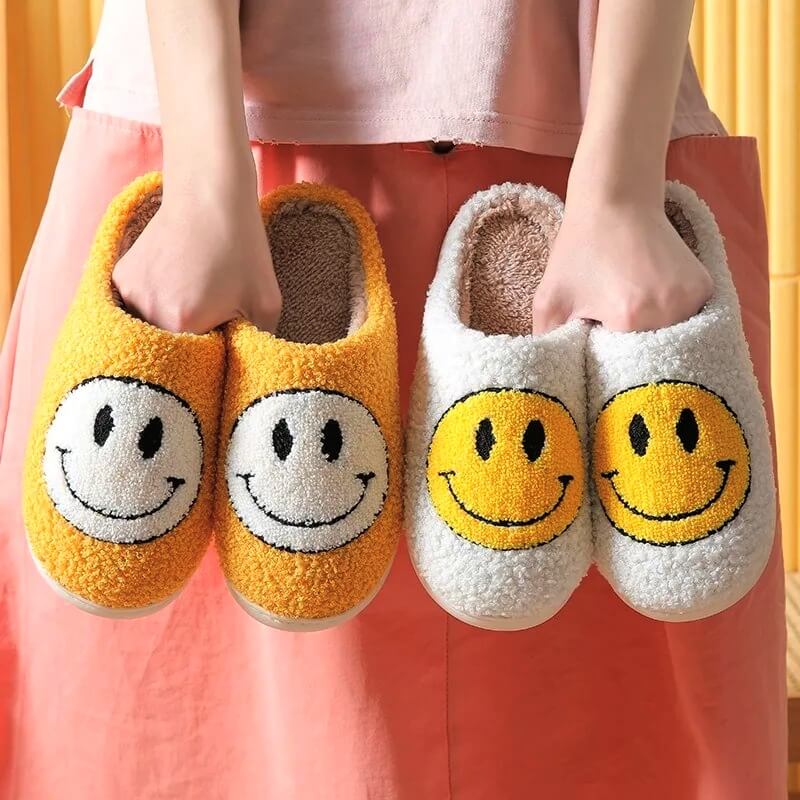 Smiley Face Slippers-Luxandluxy