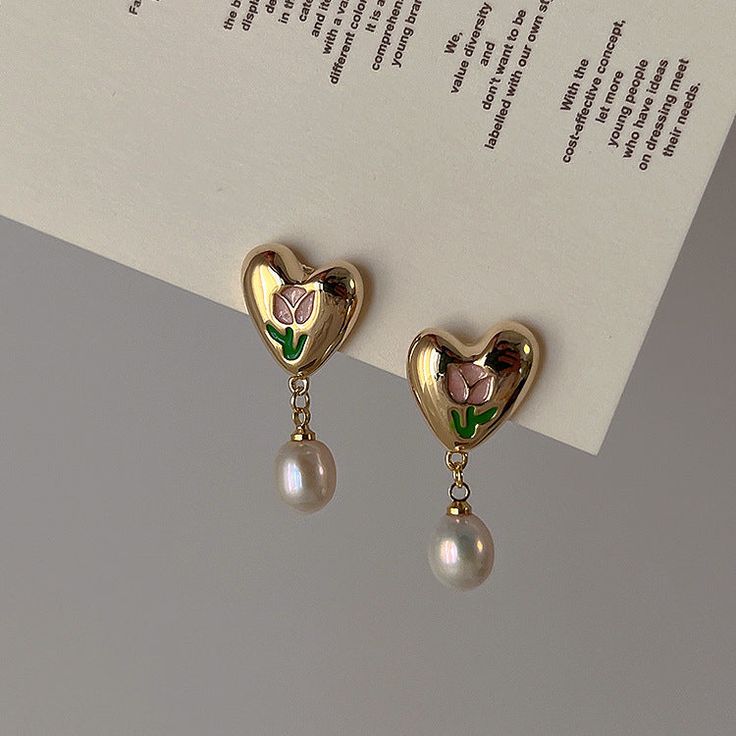 Tulip Heart Pearl Earrings-Luxandluxy