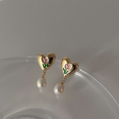 Tulip Heart Pearl Earrings-Luxandluxy